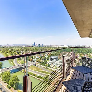 Apartment Sky9 District 3, Vienna